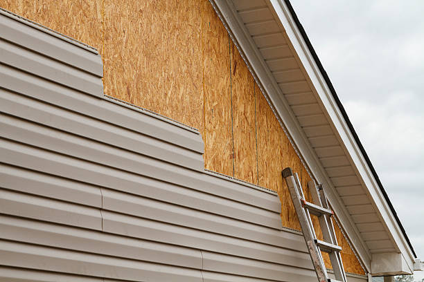 24/7 Emergency Siding experts in Babson Park, MA